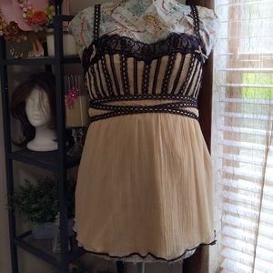 Cute  & flirty Yoana Baraschi top